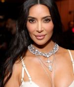 Access_Kardashian_001.jpg