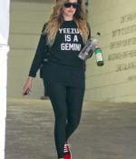 Access_Kardashian_001.jpg