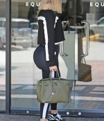 Access_Kardashian_004.jpg