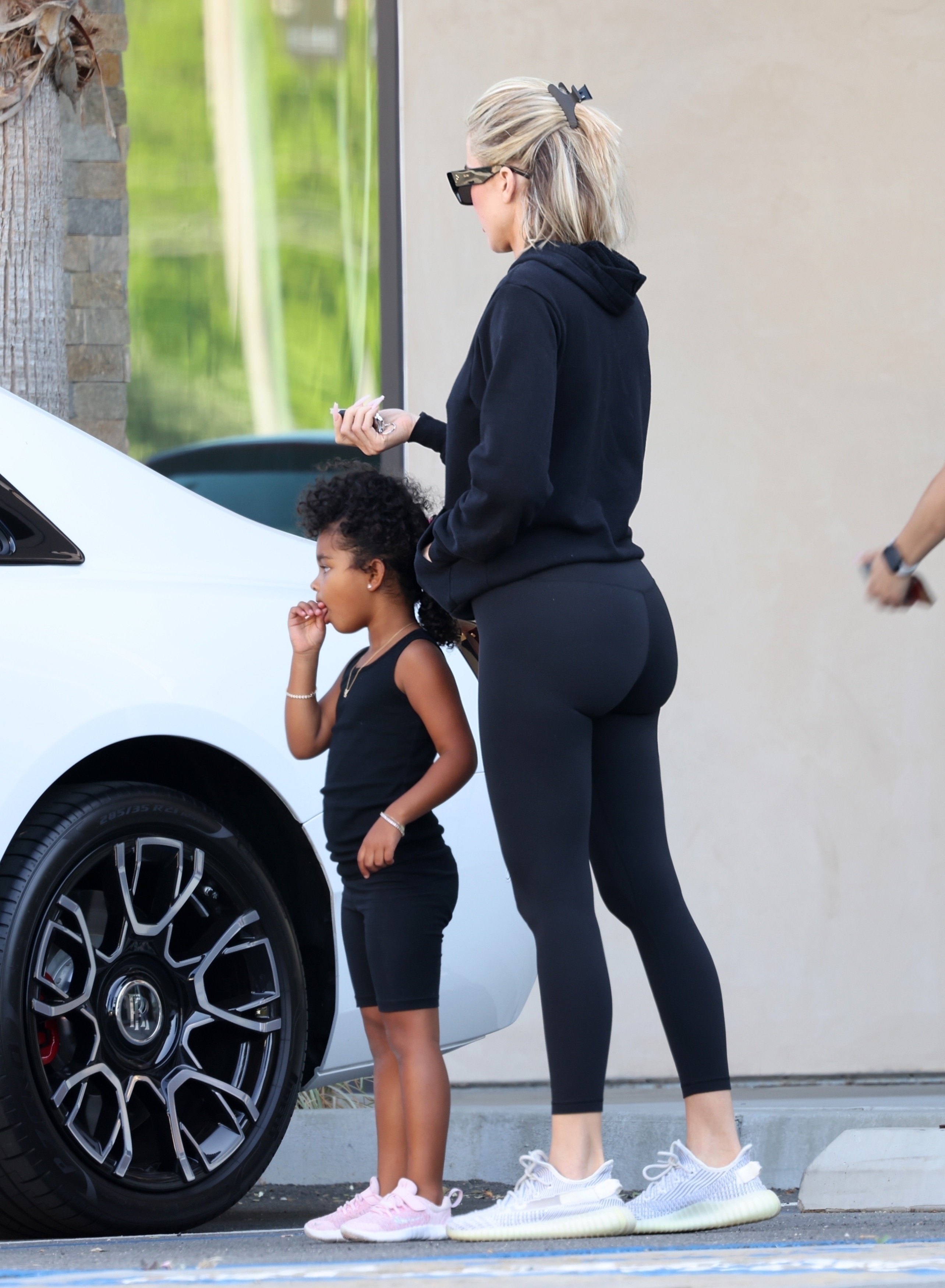 Access_Kardashian_003.jpg