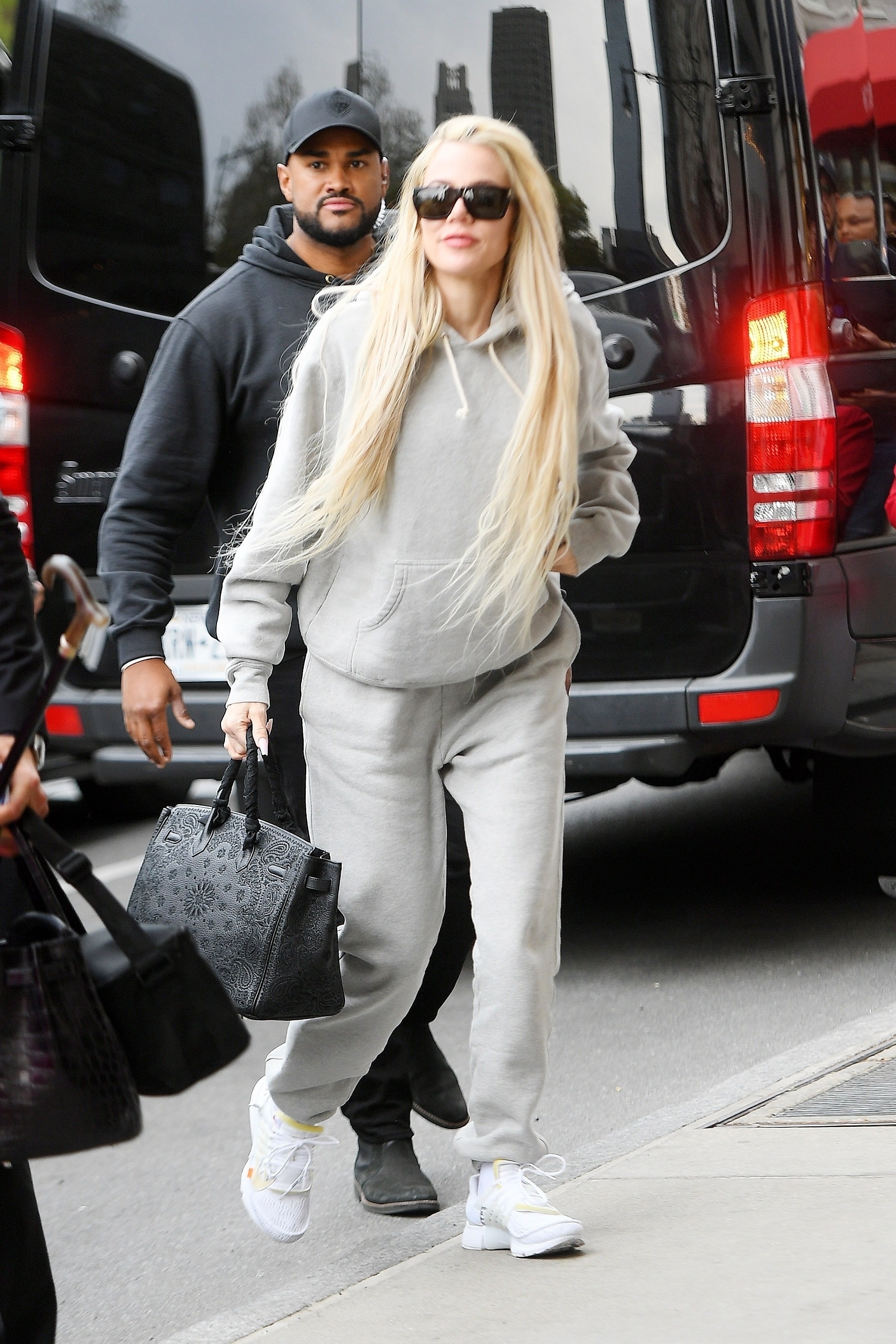 Access_Kardashian_001.jpg