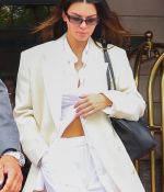 Access_Kardashian_002.jpg