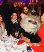 Access_Kardashian_001.jpg