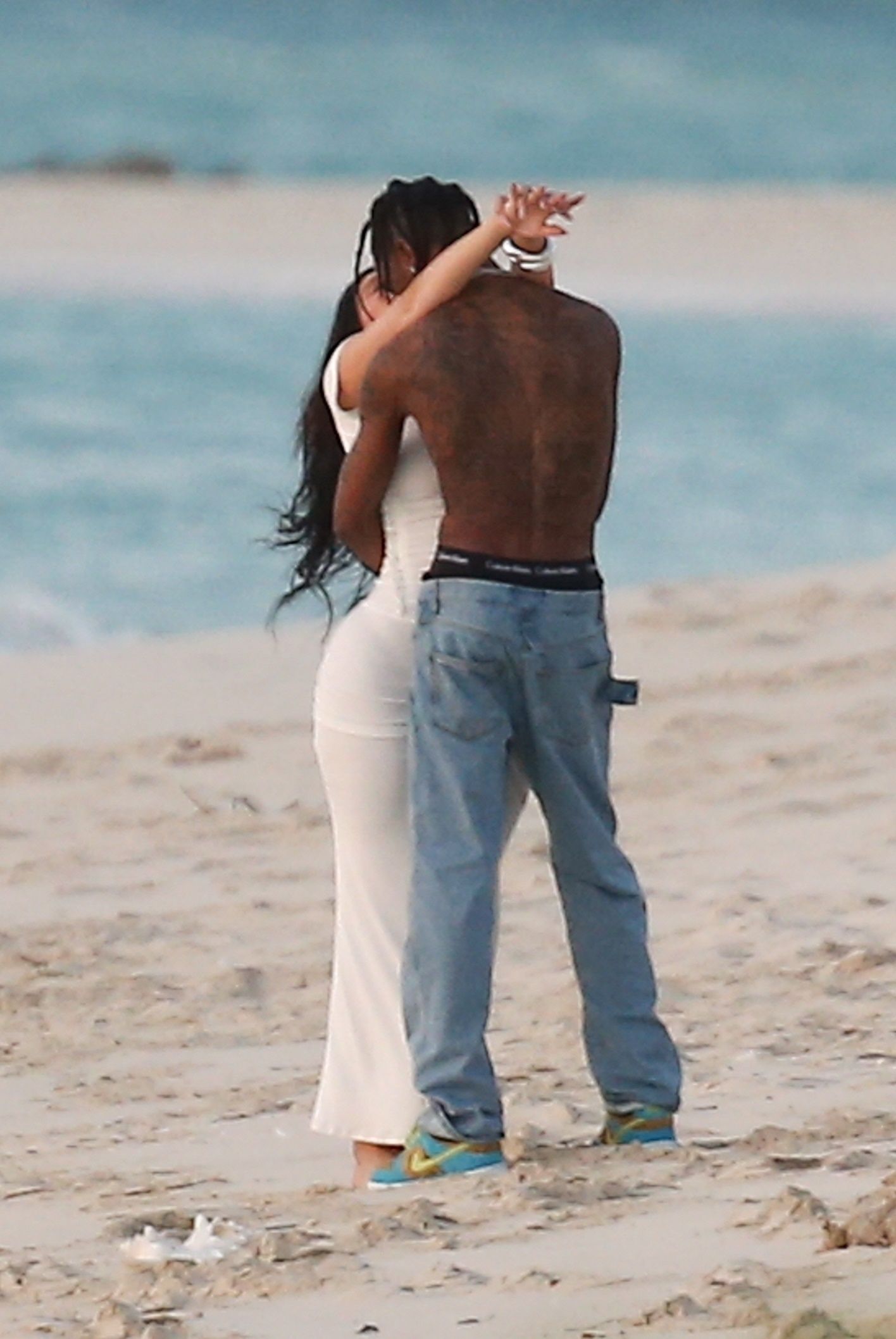 Access_Kardashian_001.jpg