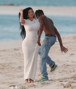 Access_Kardashian_004.jpg