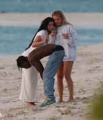 Access_Kardashian_021.jpg