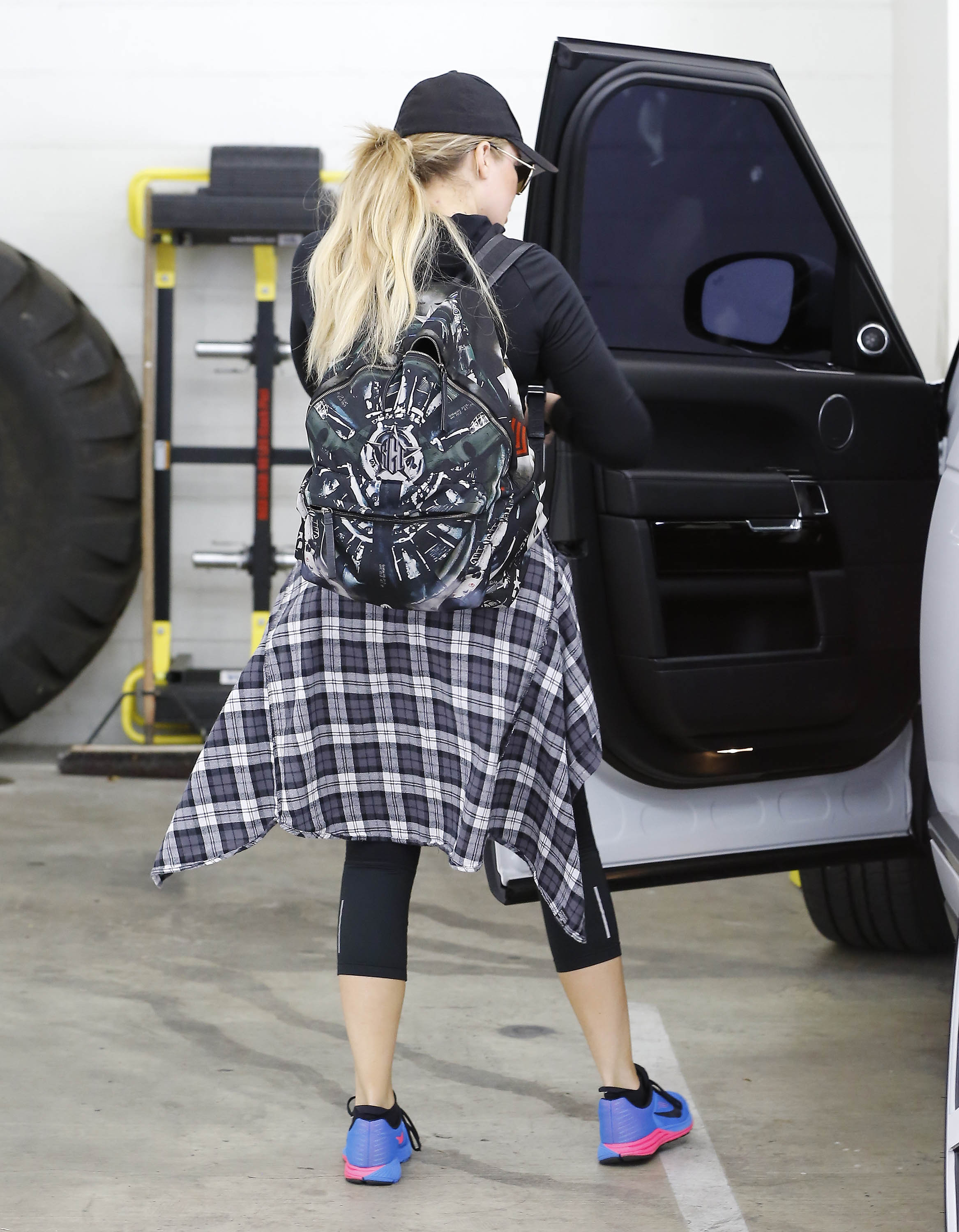 Access_Kardashian_002.jpg