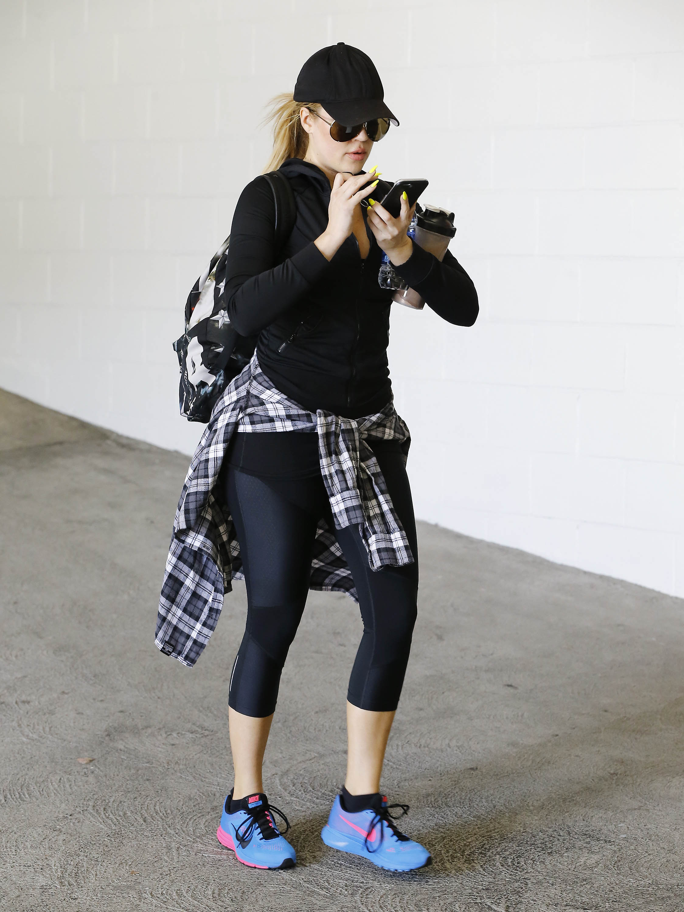Access_Kardashian_001.jpg