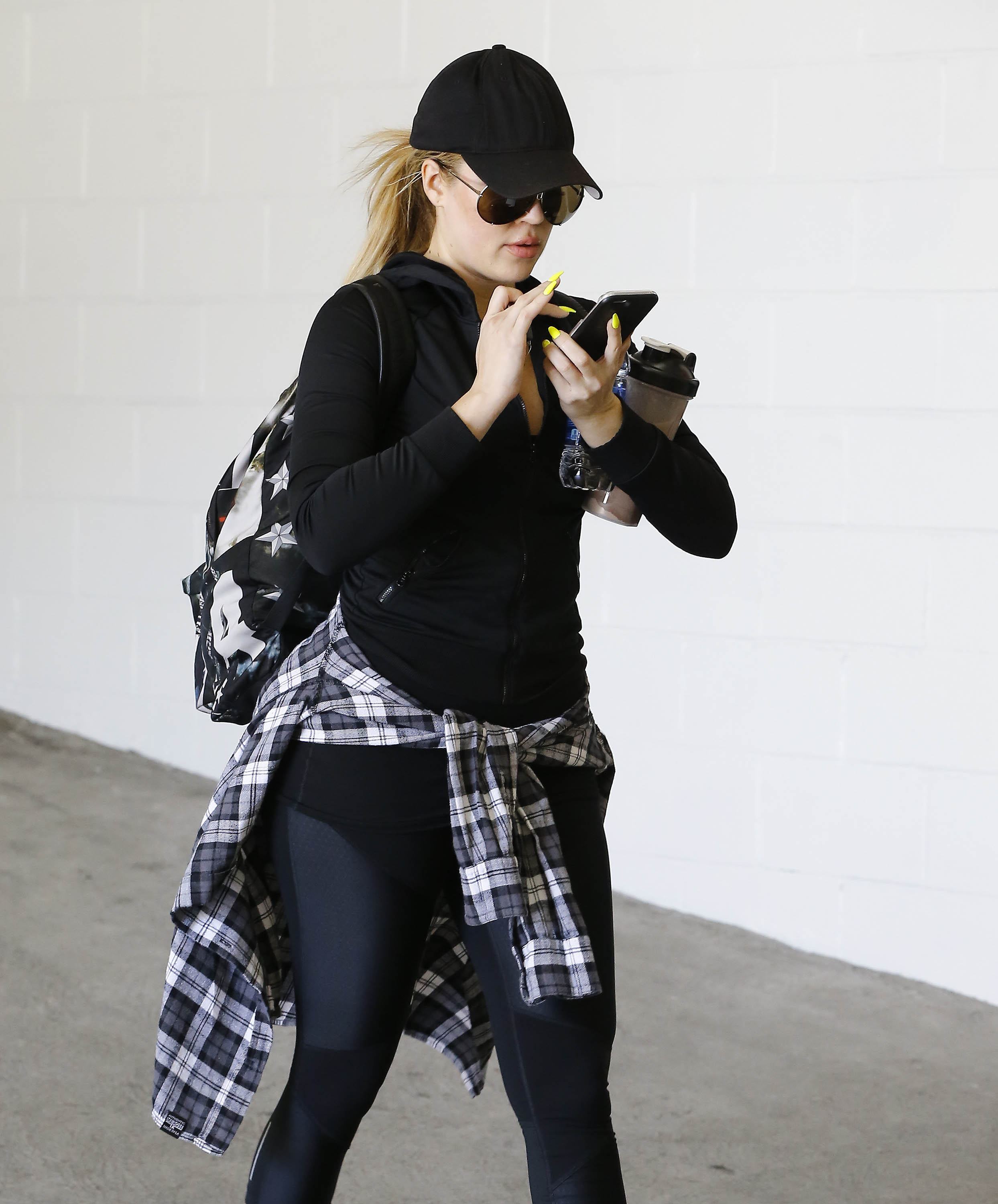 Access_Kardashian_002.jpg