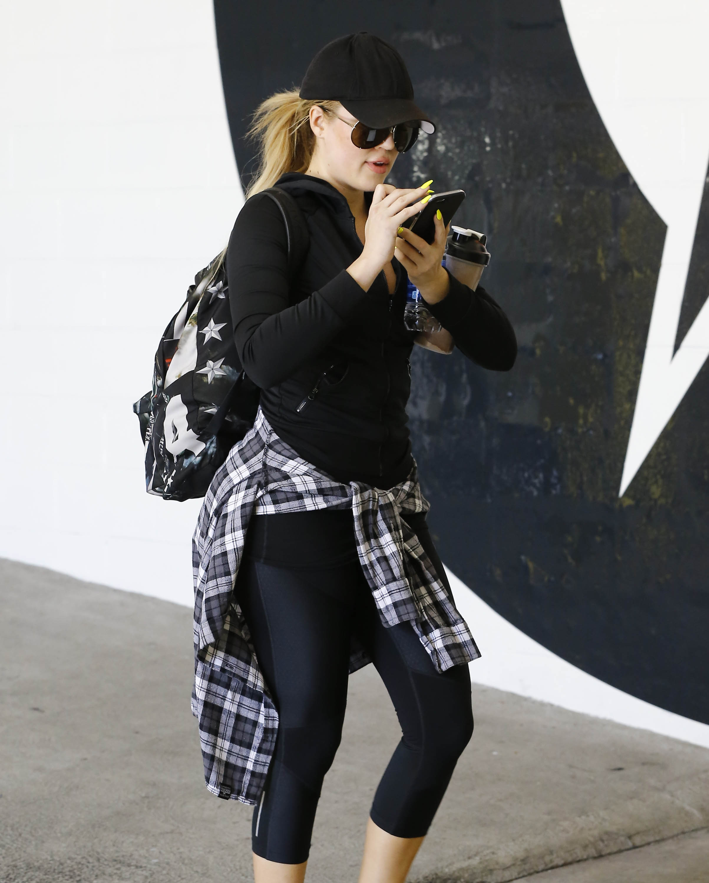 Access_Kardashian_007.jpg