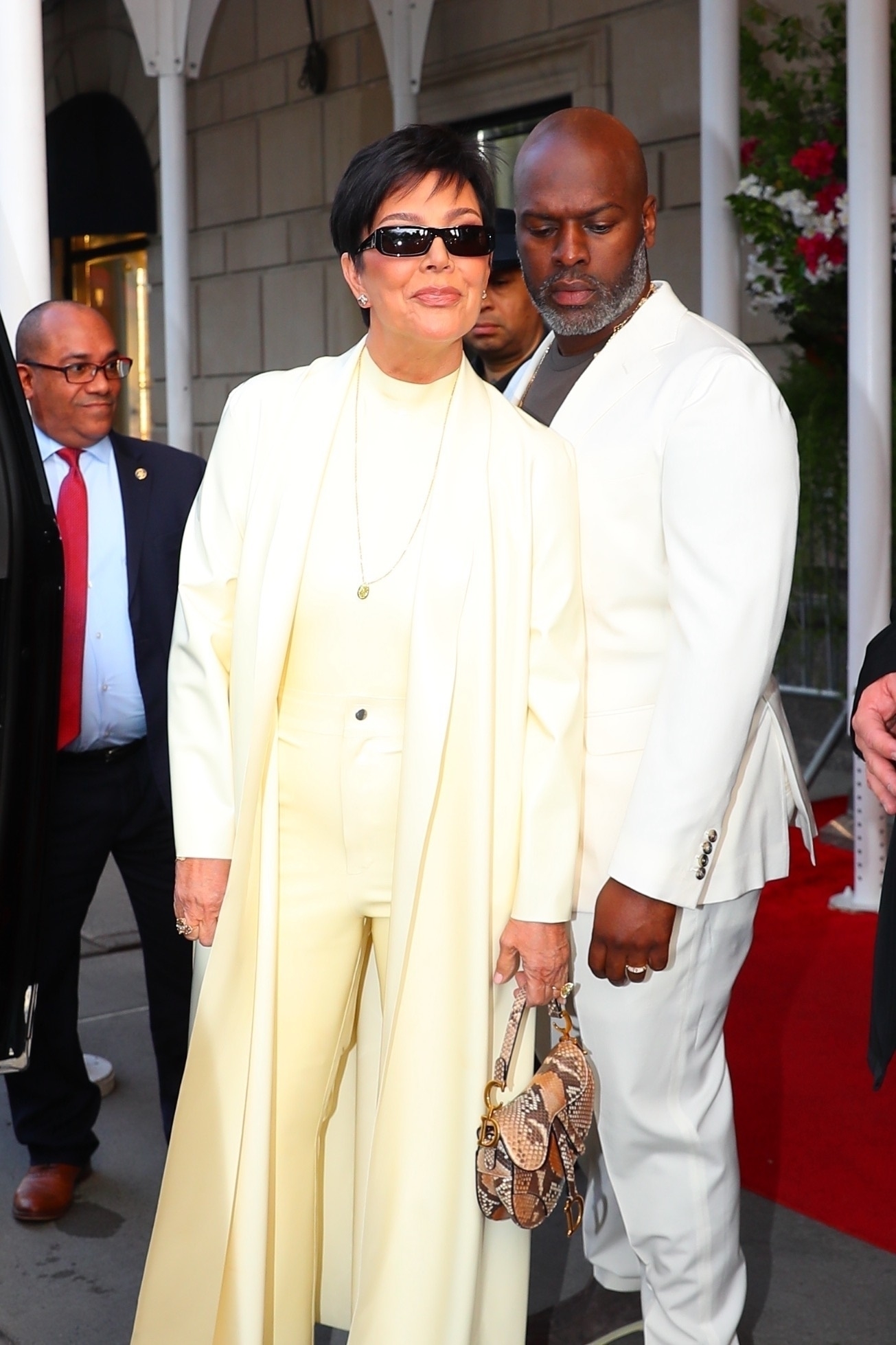 Access_Kardashian_002.jpg
