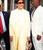 Access_Kardashian_004.jpg