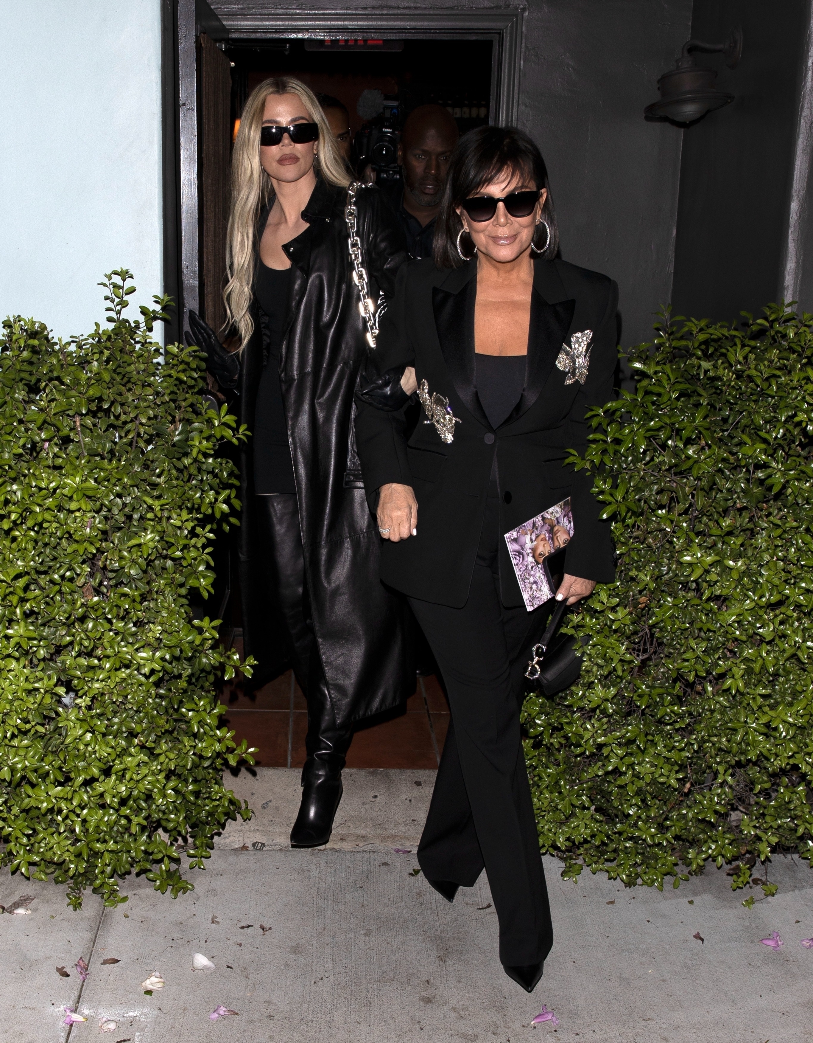 Access_Kardashian_001.jpg