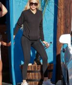 Access_Kardashian_001.jpg
