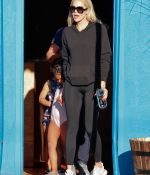 Access_Kardashian_007.jpg