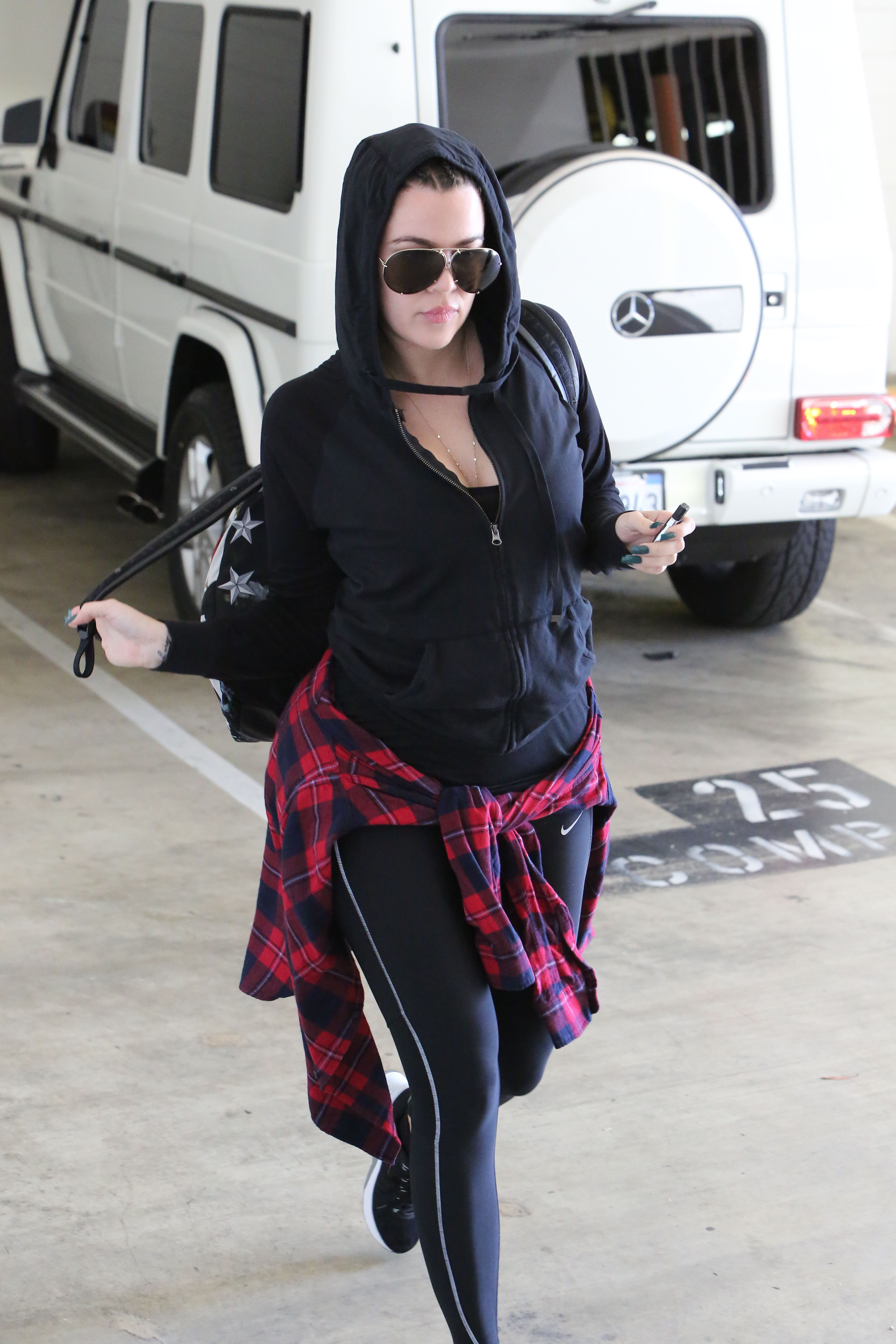 Access_Kardashian_001.jpg