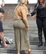 Access_Kardashian_001.jpg