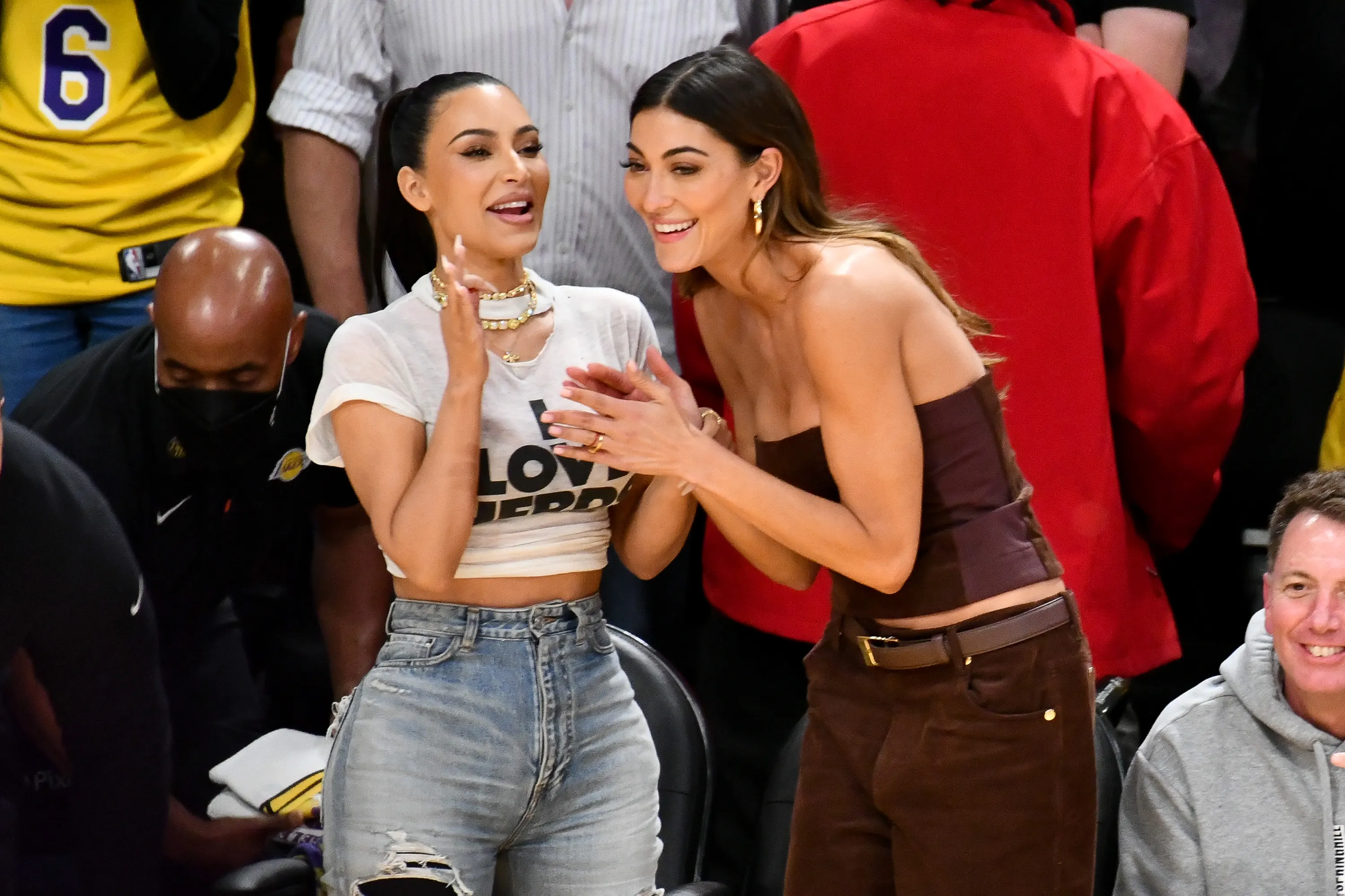 Access_Kardashian_001.png
