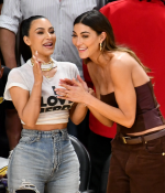 Access_Kardashian_001.png