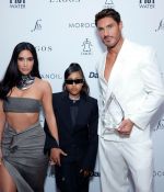 Access_Kardashian_002.jpg
