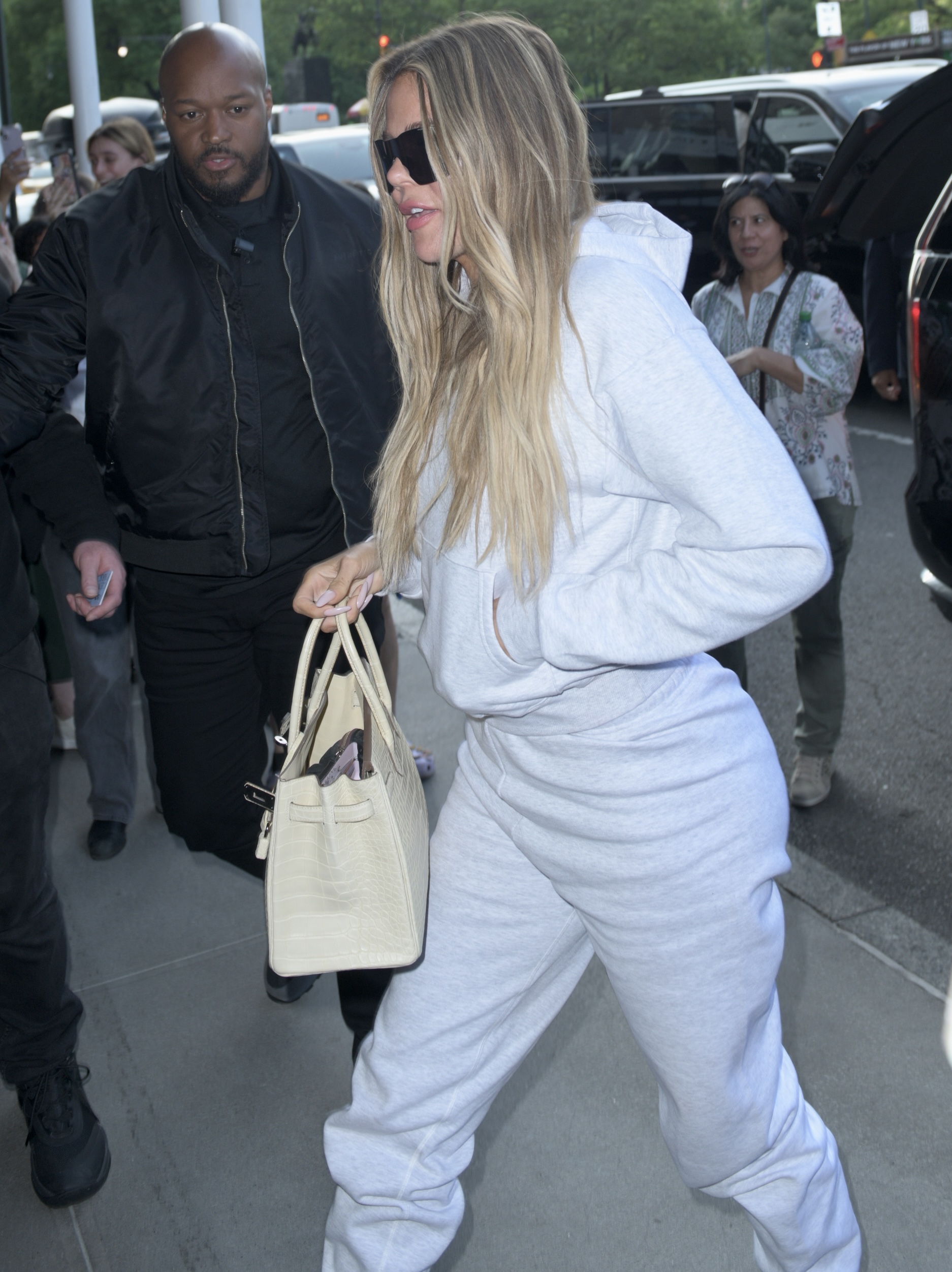 Access_Kardashian_001.jpg