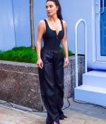Access_Kardashian_002.jpg