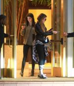 Access_Kardashian_002.jpg