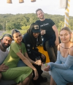 Access_Kardashian_001.jpg