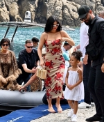 Access_Kardashian_003.jpg
