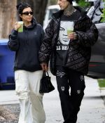 Access_Kardashian_003.jpg