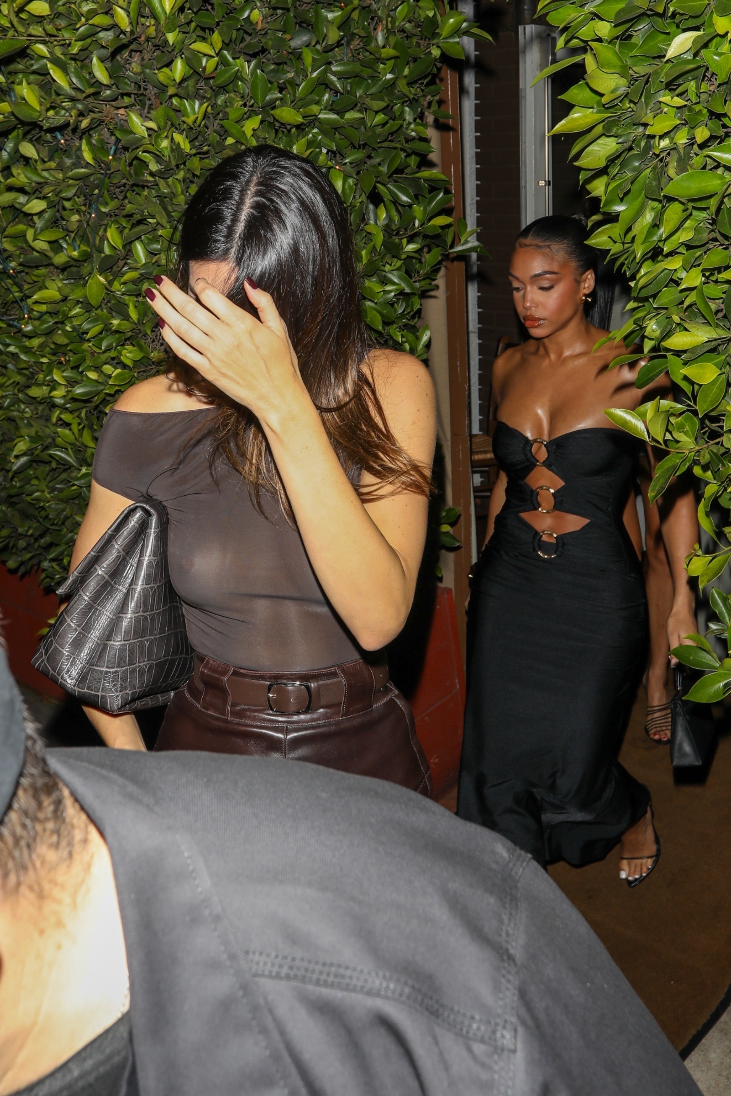 Access_Kardashian_002.jpg