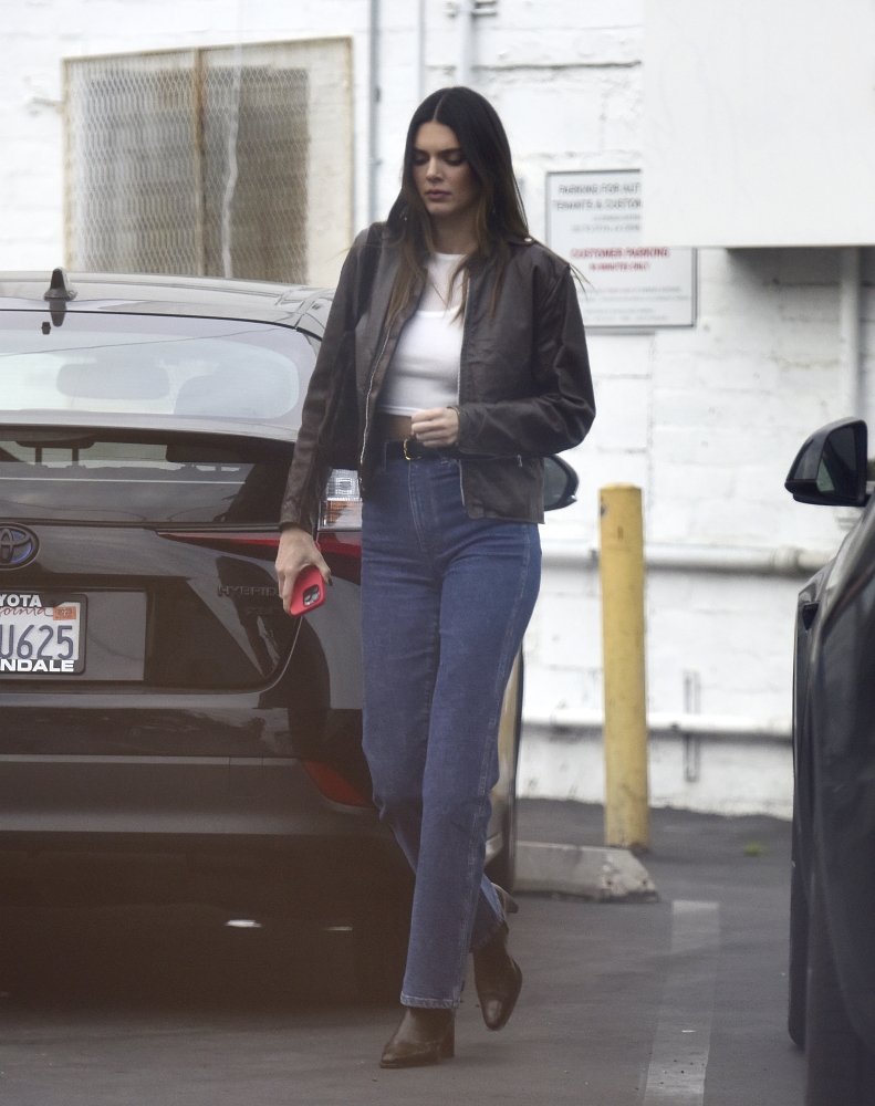 Access_Kardashian_001.jpg