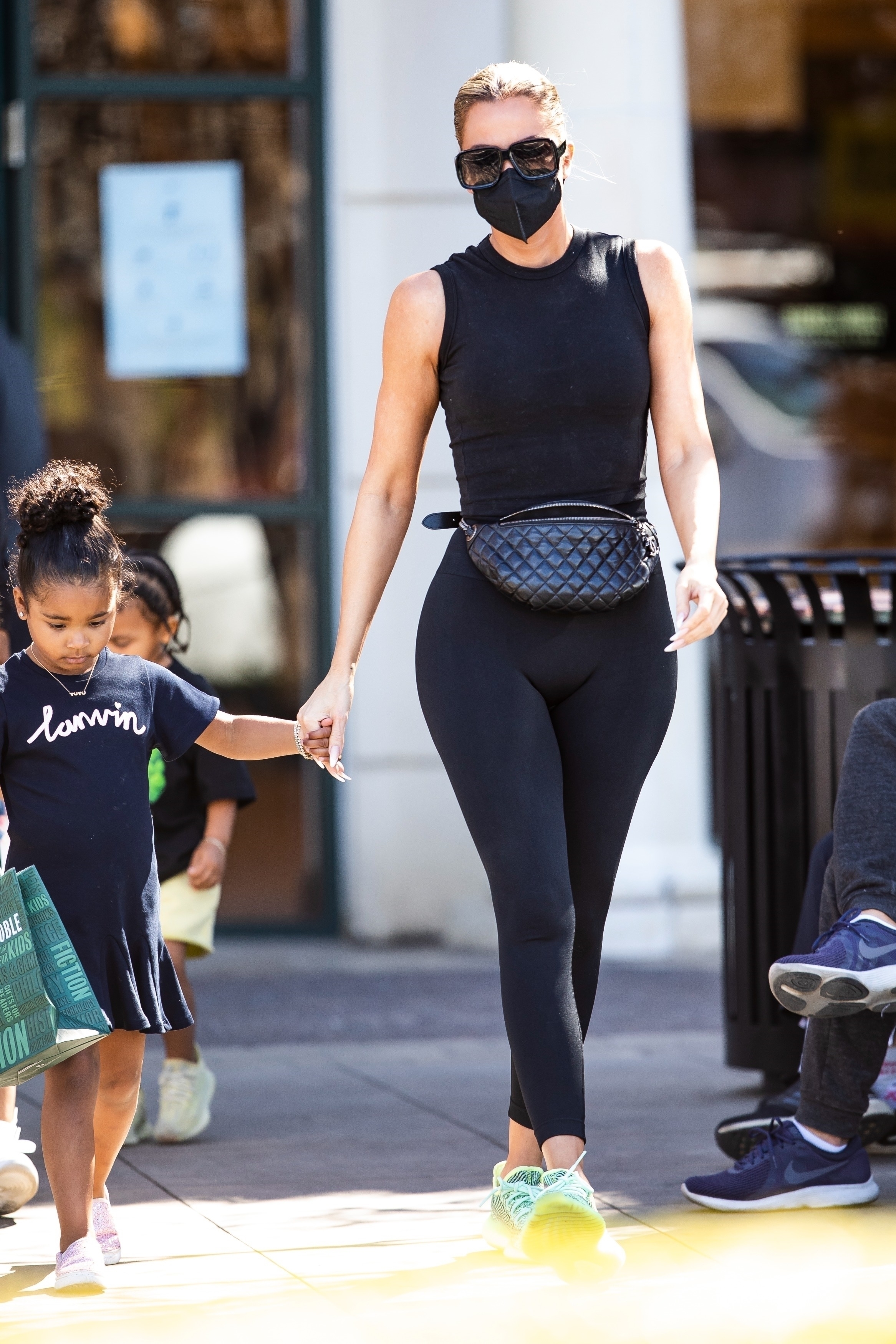 Access_Kardashian_00100.jpg