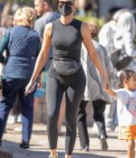 Access_Kardashian_004.jpg