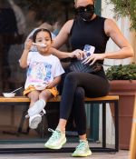 Access_Kardashian_007.jpg