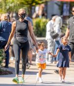 Access_Kardashian_008.jpg