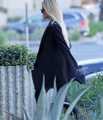 Access_Kardashian_007.jpg
