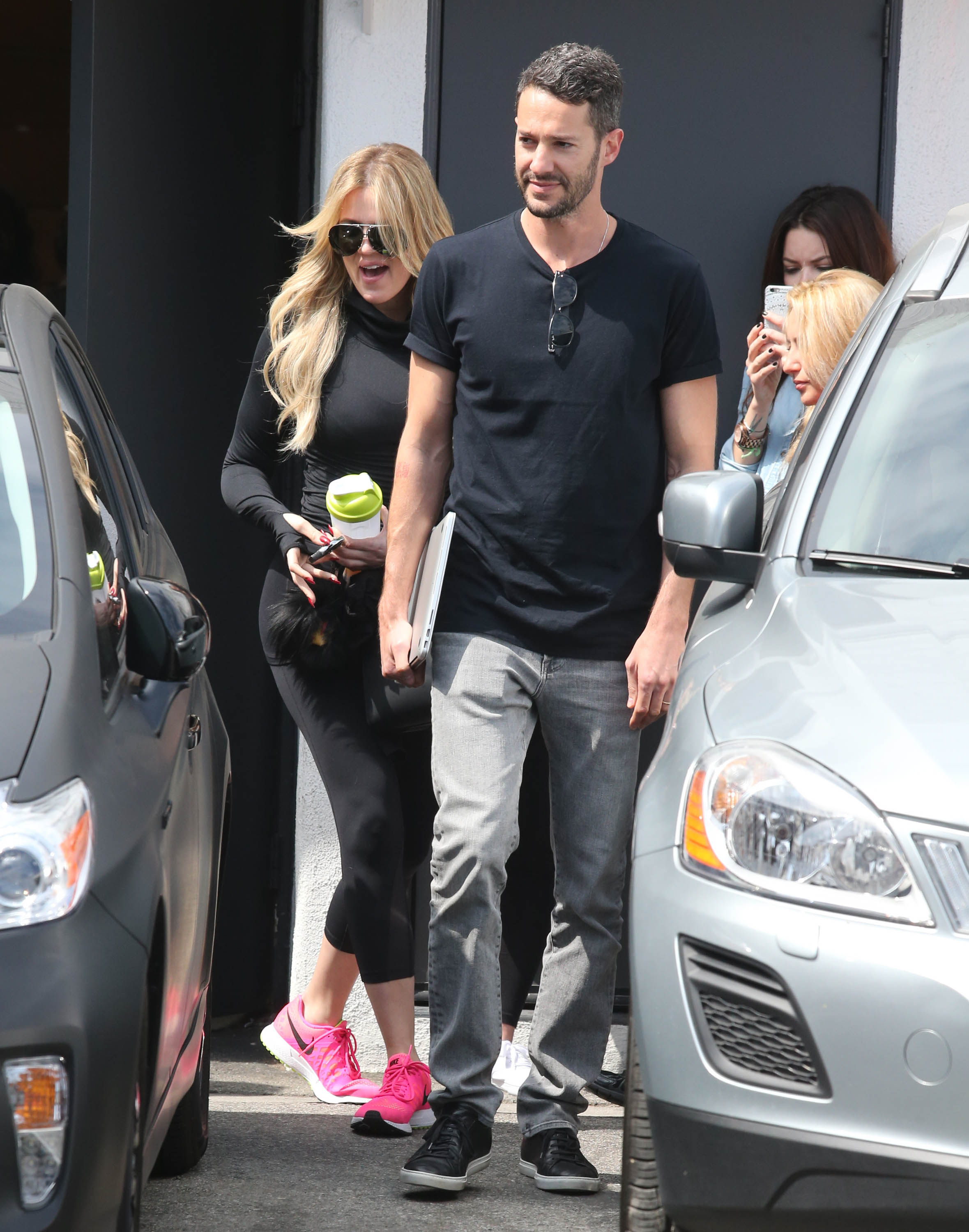 Access_Kardashian_001.jpg