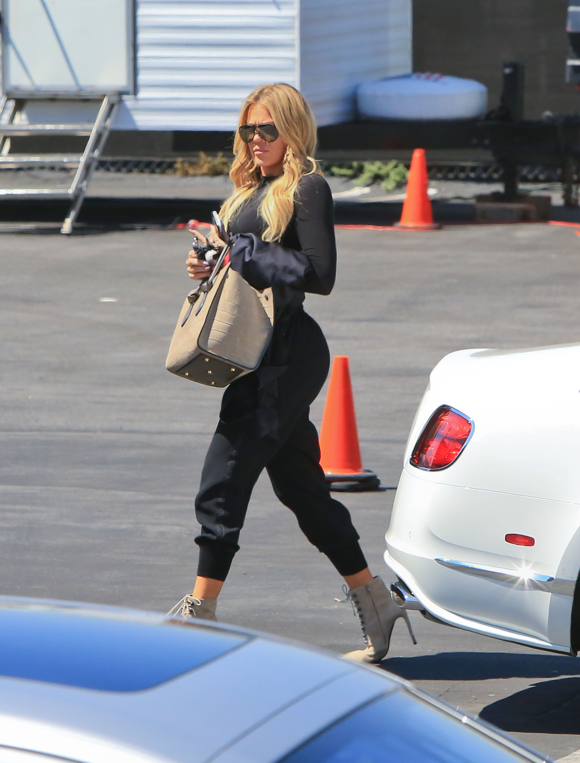 Access_Kardashian_002.jpg