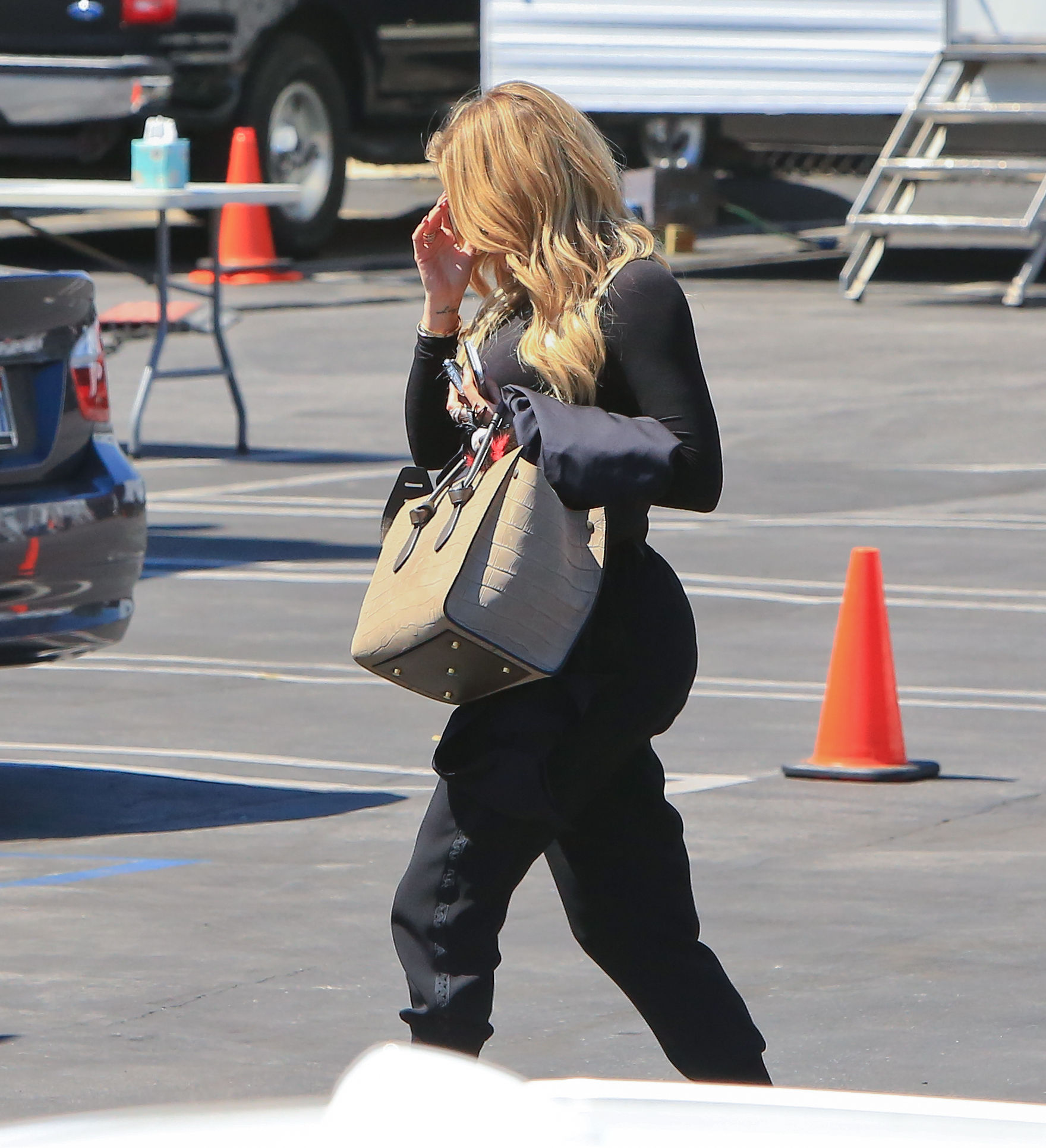 Access_Kardashian_005.jpg