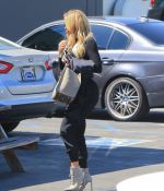 Access_Kardashian_001.jpg