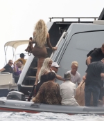 Access_Kardashian_010.jpg
