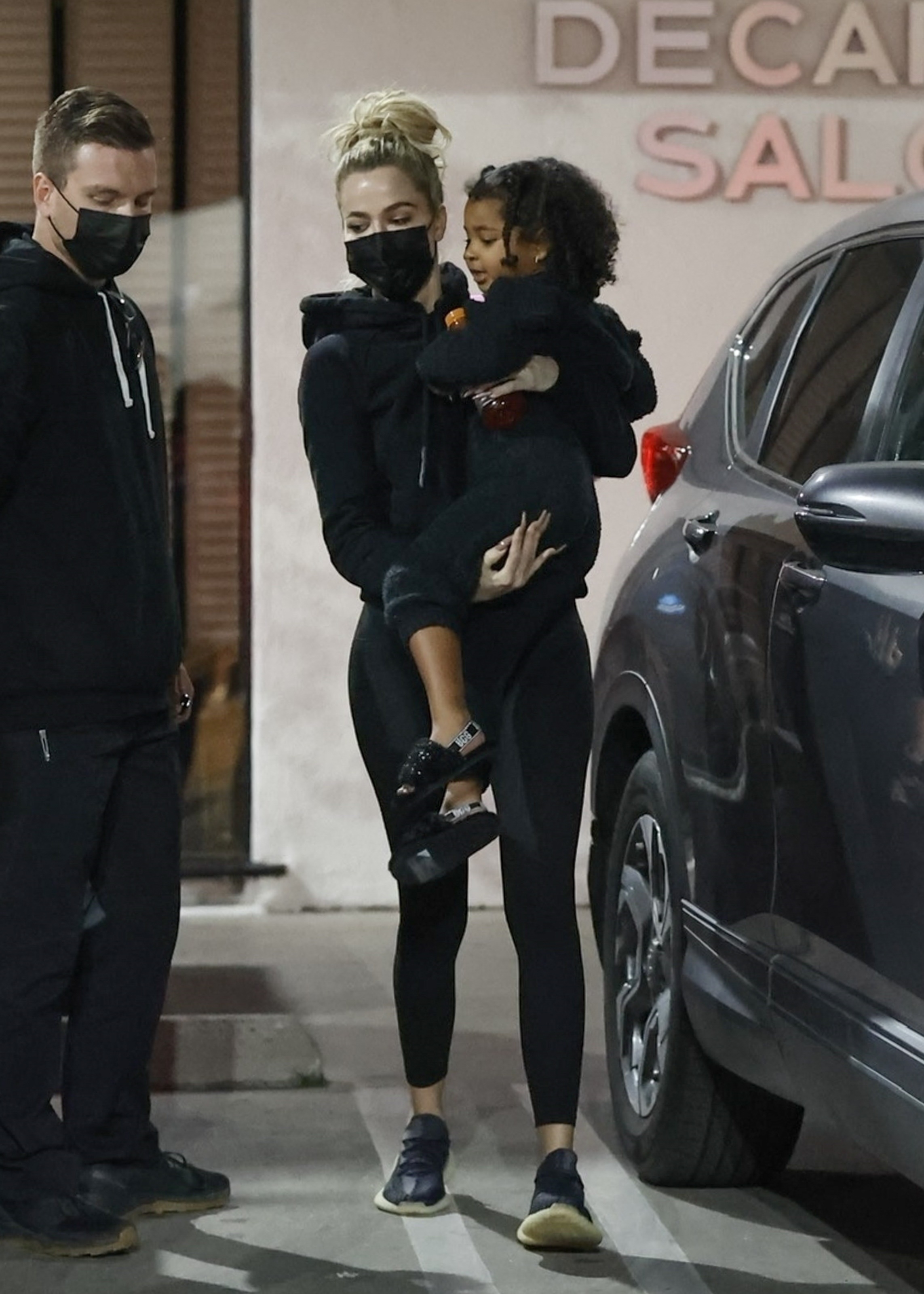 Access_Kardashian_001.jpg