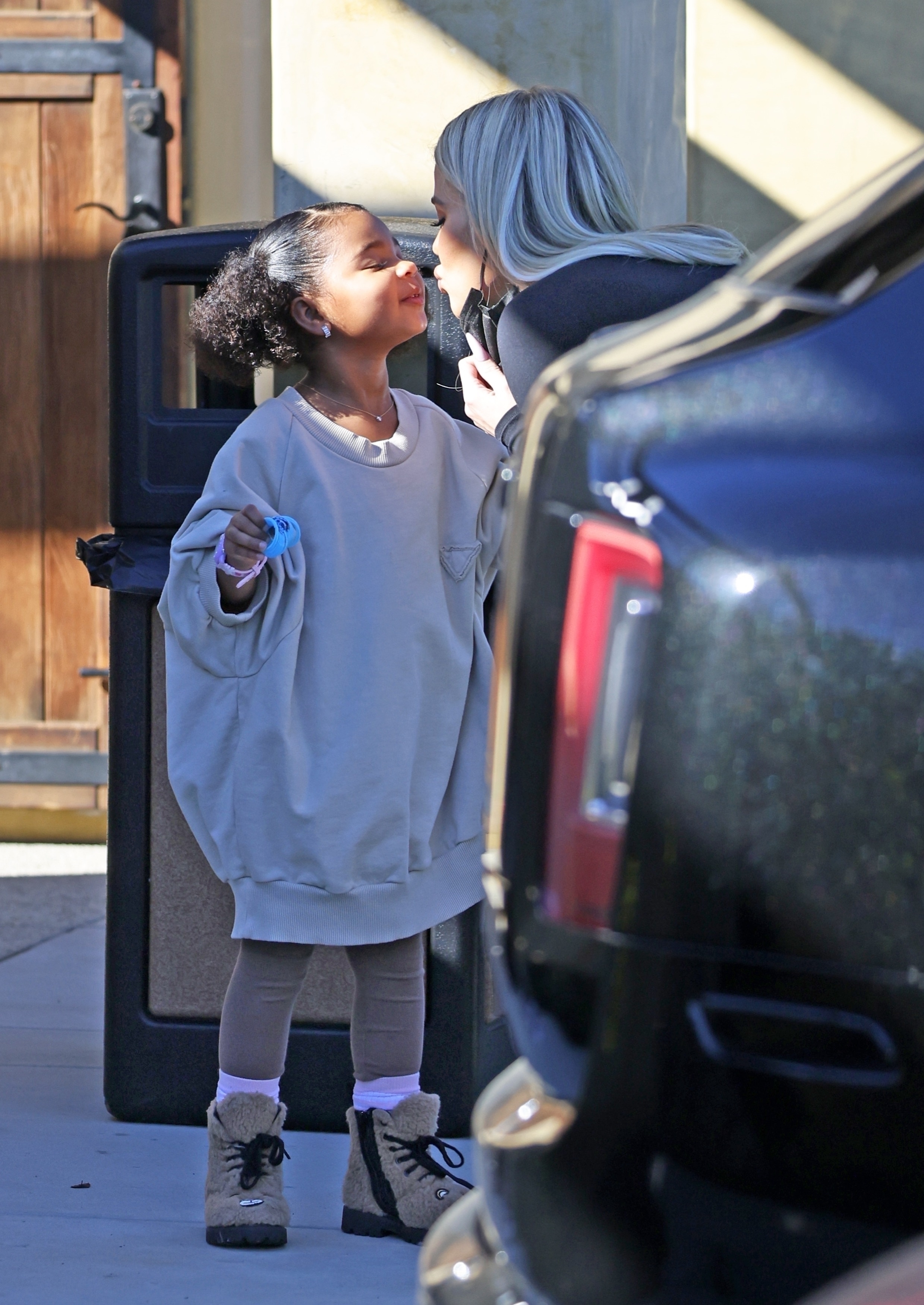 Access_Kardashian_003.jpg