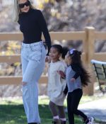 Access_Kardashian_001.jpg