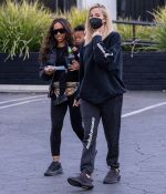 Access_Kardashian_001.jpg