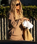 Access_Kardashian_002.jpg