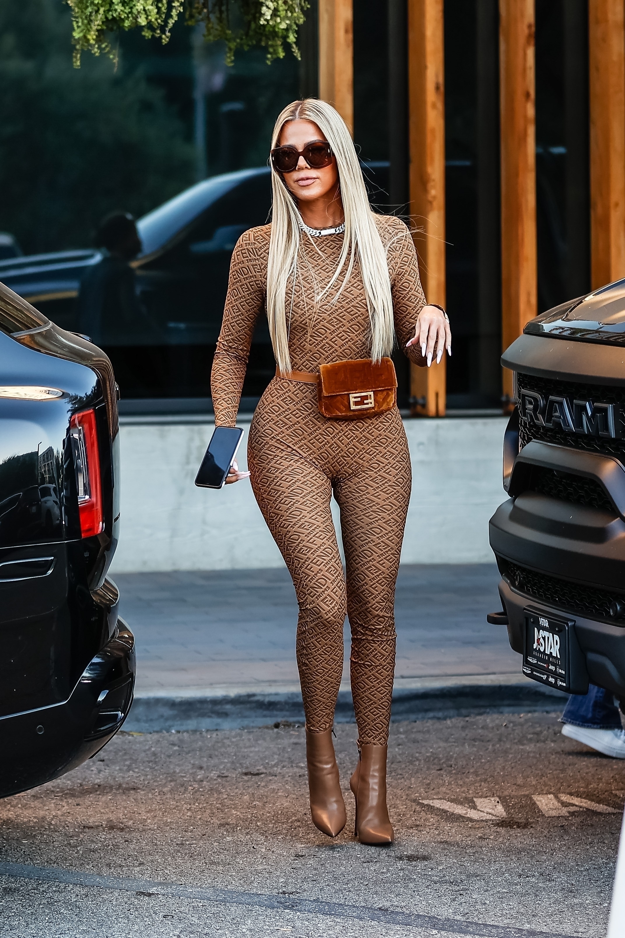 Access_Kardashian_004.jpg