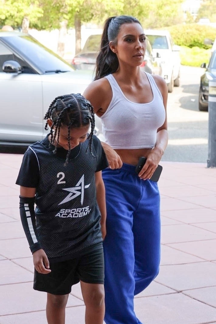 Access_Kardashian_05.jpg