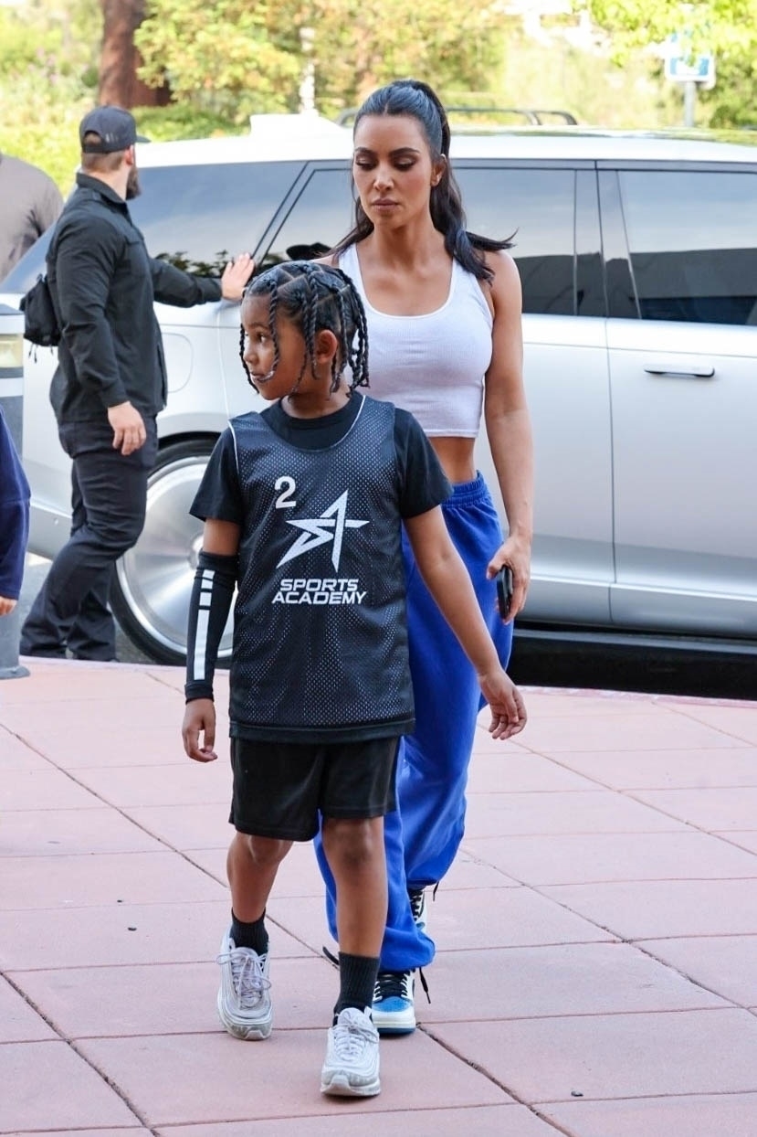 Access_Kardashian_08.jpg